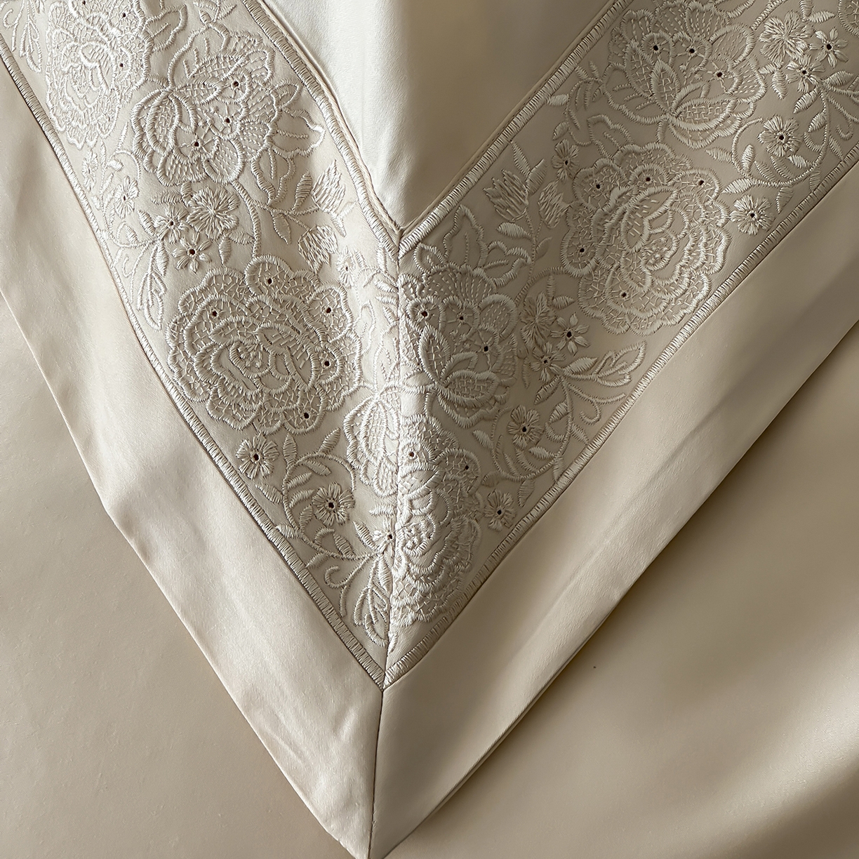 91家纺网 家纺一手货源 找家纺 佳汐蓝家纺 2025新款全棉刺绣花边四件套-妮娅 妮娅-香槟色