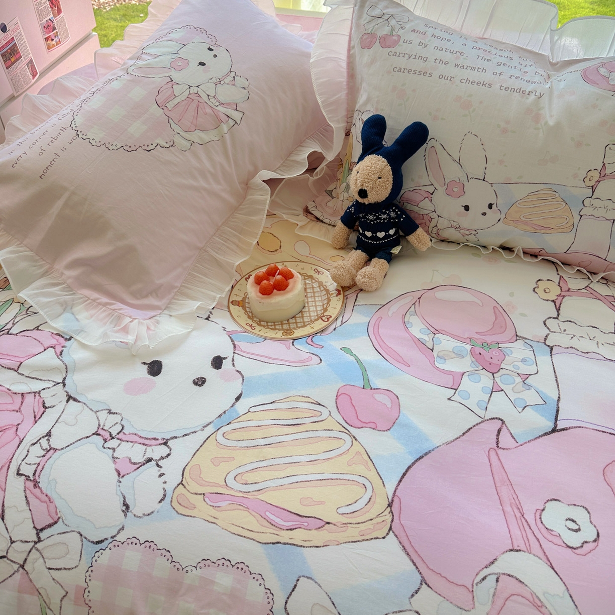 91家纺网 家纺一手货源 找家纺 希诺家居 2025新款纯棉洛丽塔风花边韩版萝莉风奶油风可爱卡通全棉四件套 春日出逃