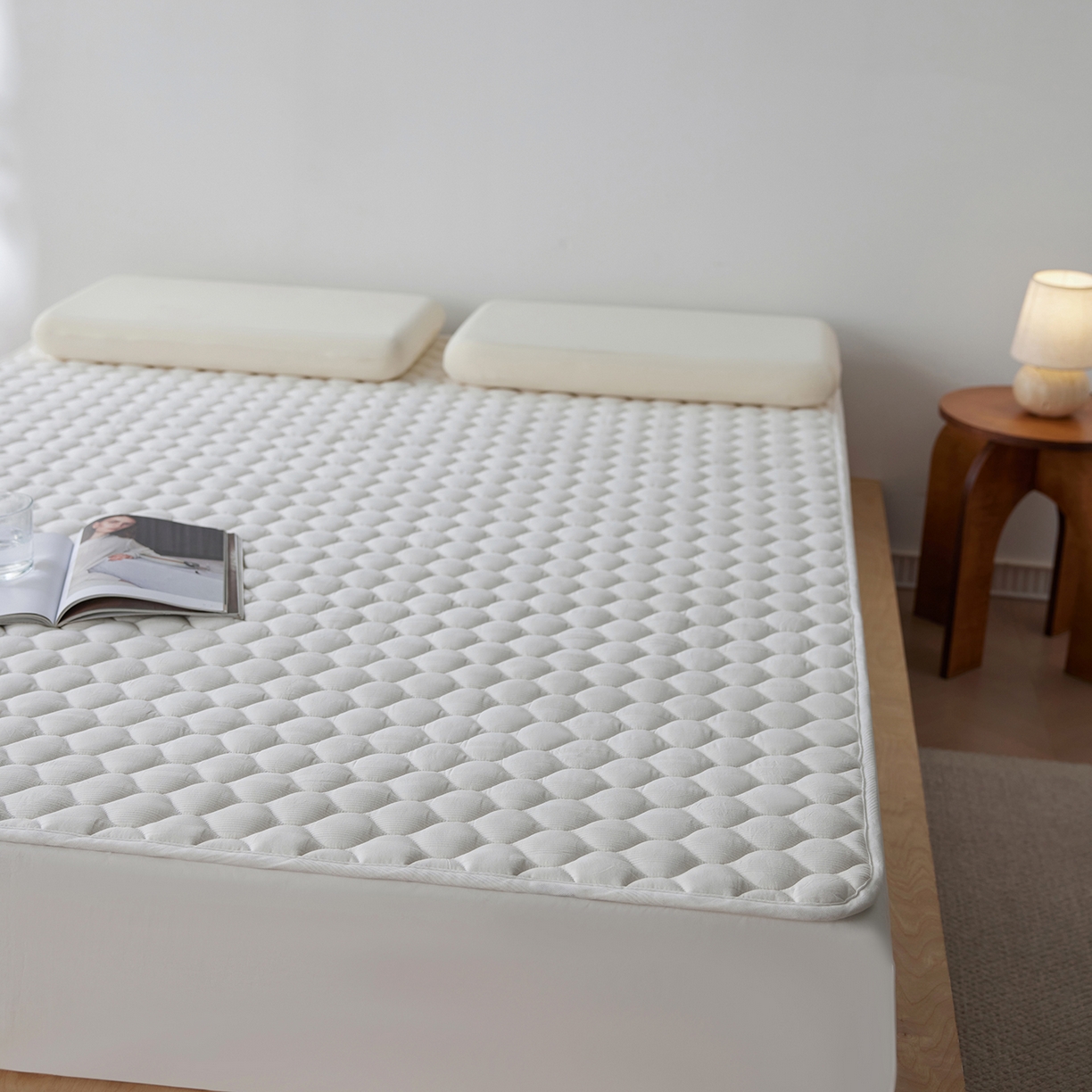 91家纺网 家纺一手货源 找家纺 三味舒屋 2025新款朵桃系列全棉夹棉保护垫软床垫薄床垫（控价 券后叠加不低于128、158、168、178） 棉桃