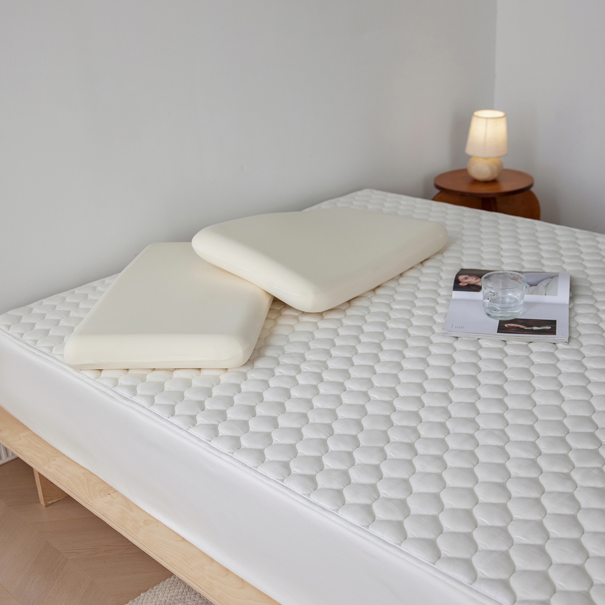 91家纺网 家纺一手货源 找家纺 三味舒屋 2025新款朵桃系列全棉夹棉保护垫软床垫薄床垫（控价 券后叠加不低于128、158、168、178） 棉桃