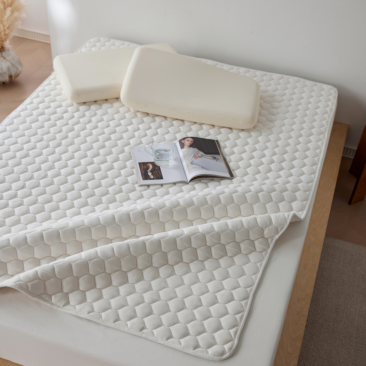 91家纺网 家纺一手货源 找家纺 （总）三味舒屋 2025新款朵桃系列全棉夹棉保护垫软床垫薄床垫（控价 券后叠加不低于128、158、168、178）