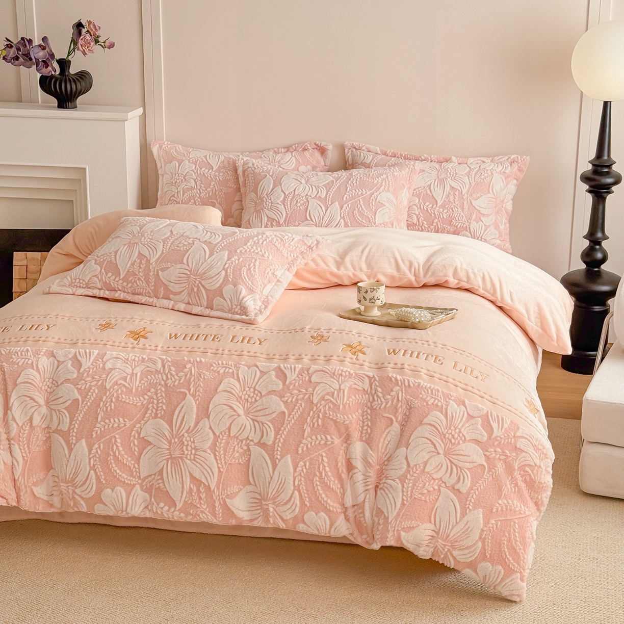 91家纺网 家纺一手货源 找家纺 （总）米可 2025新款兔毛烂花牛奶绒绣花四件套