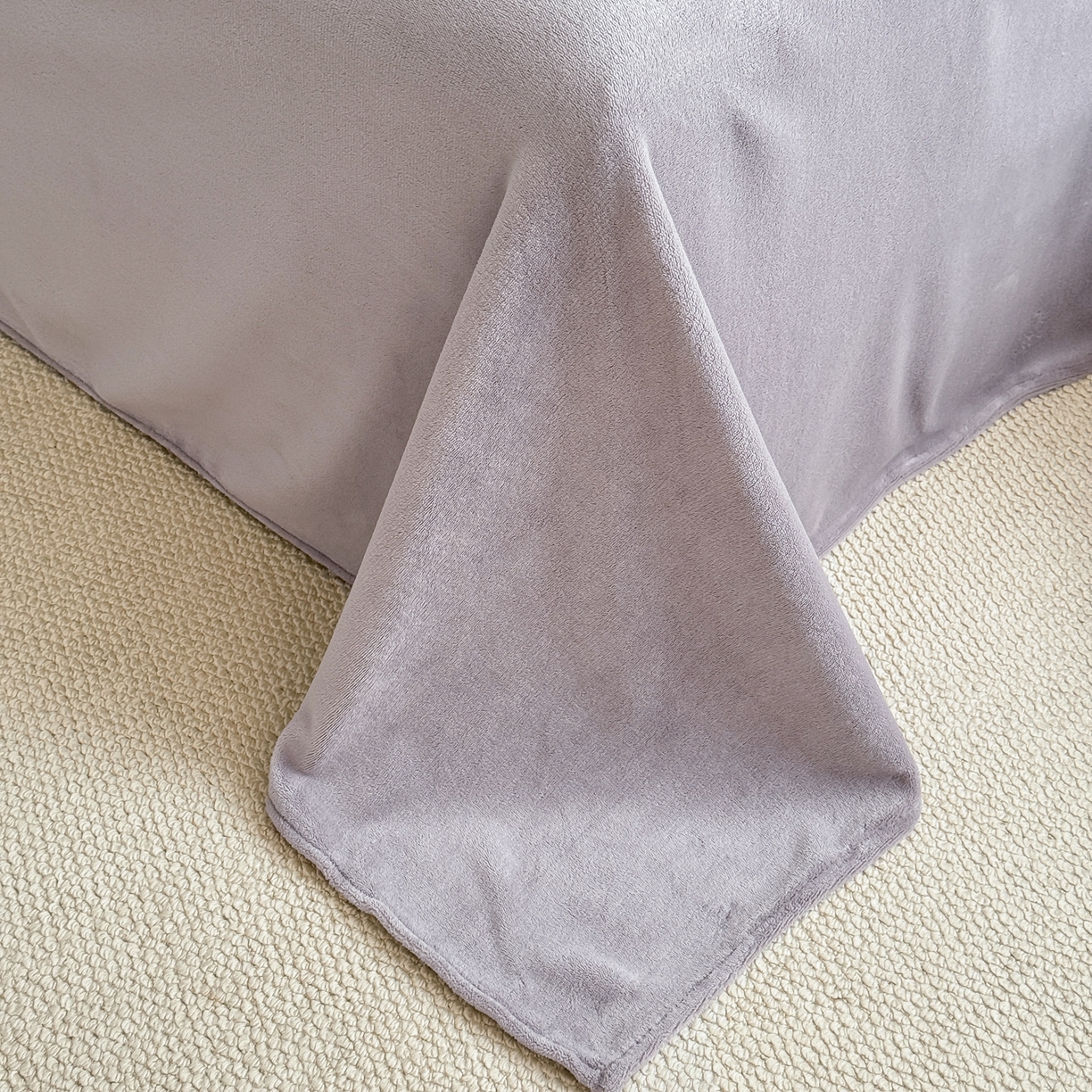 91家纺网 家纺一手货源 找家纺 米可 2025新款兔毛烂花牛奶绒绣花四件套 春絮-紫驼