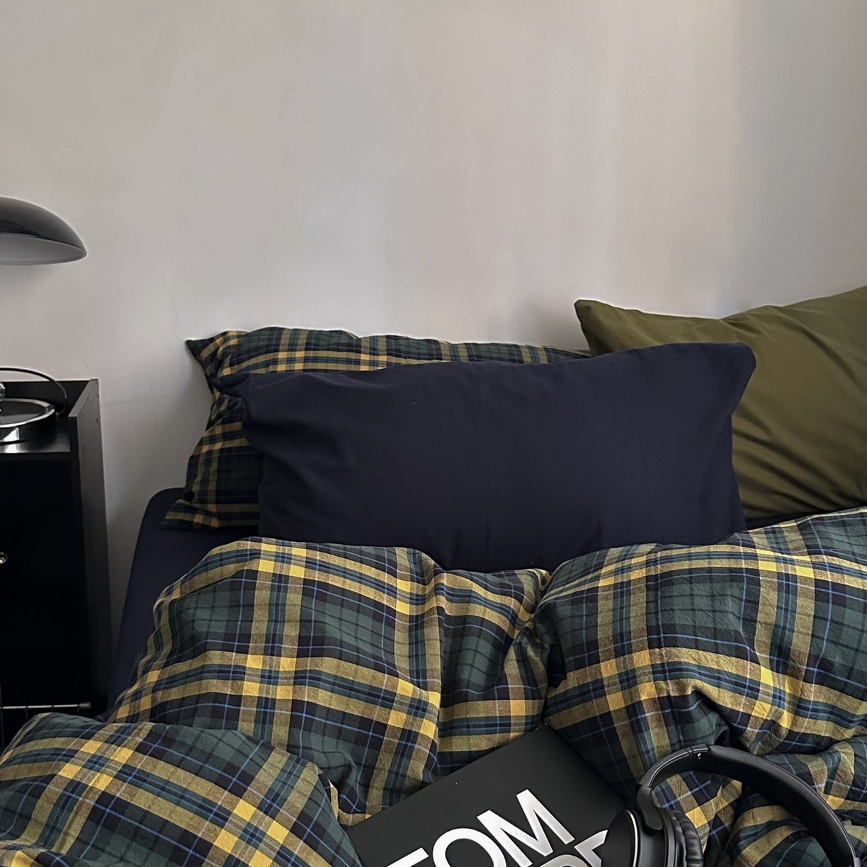 91家纺网 家纺一手货源 找家纺 柚可家居 2026新款色织水洗棉全棉四件套-查尔斯诗集 （券后标准不低于258元，加大不低于278元）会员-5元 查尔斯诗集（枕套藏蓝+橄榄绿）