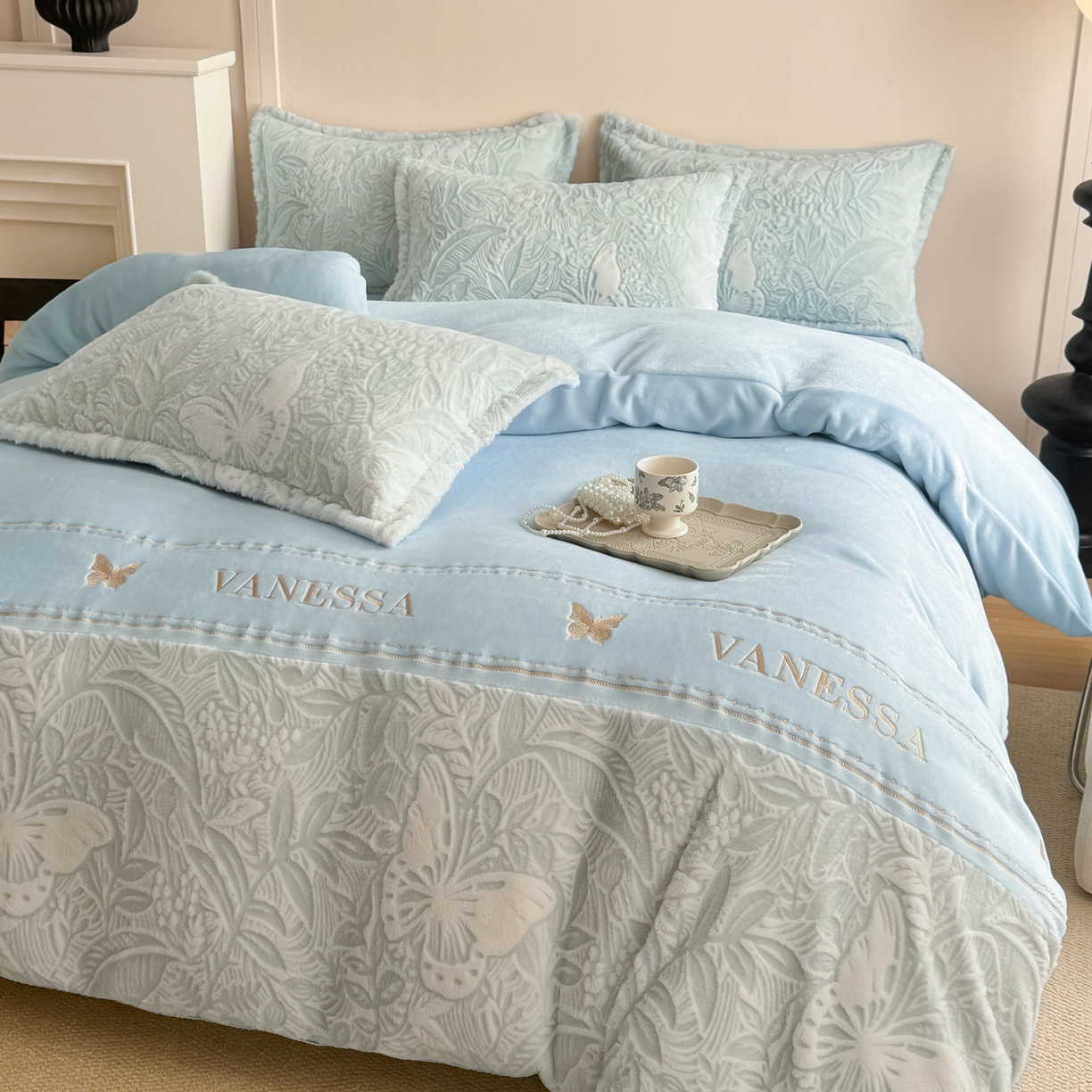 91家纺网 家纺一手货源 找家纺 米可 2025新款兔毛烂花牛奶绒绣花四件套 蝴蝶-蓝