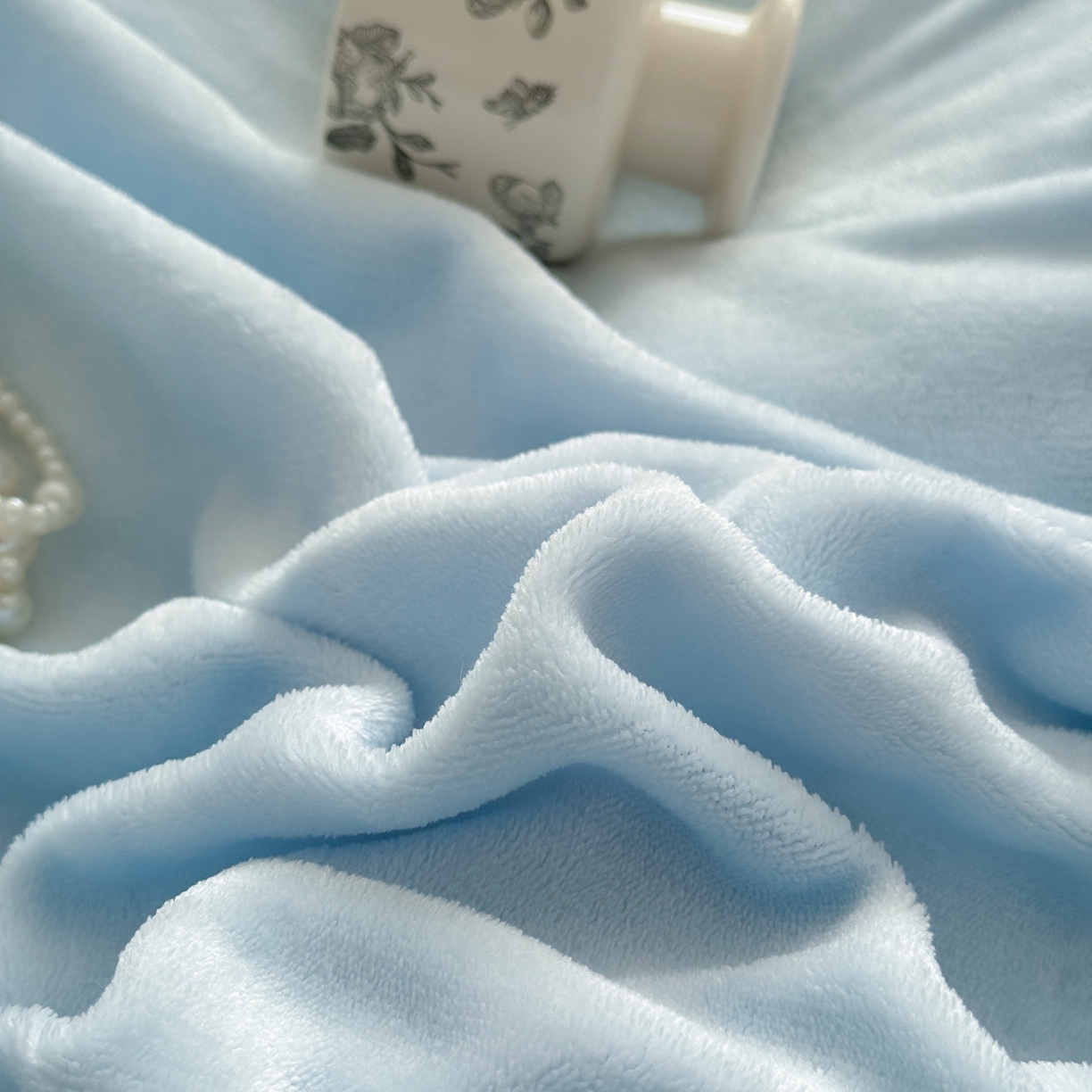 91家纺网 家纺一手货源 找家纺 米可 2025新款兔毛烂花牛奶绒绣花四件套 蝴蝶-蓝