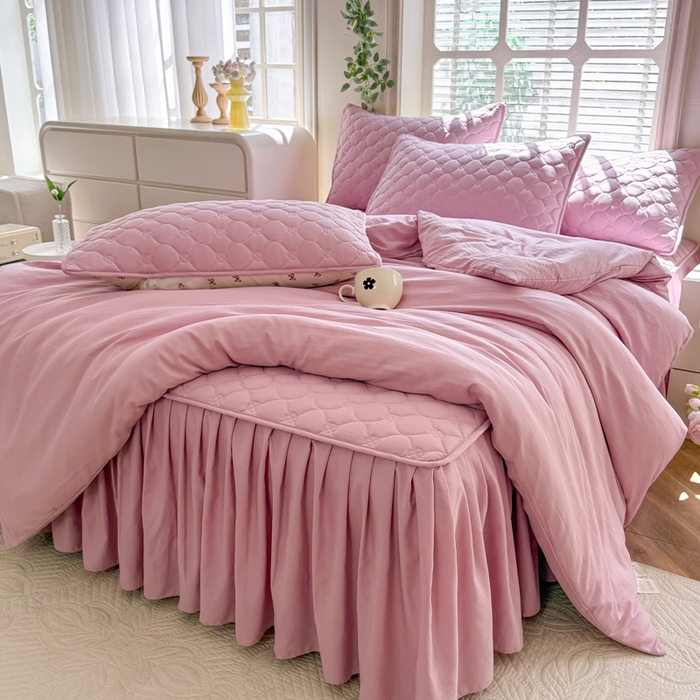 91家纺网 家纺一手货源 找家纺 （总）金盛皇朝家纺 2025新款纯色水洗棉夹棉床裙三件套四件套