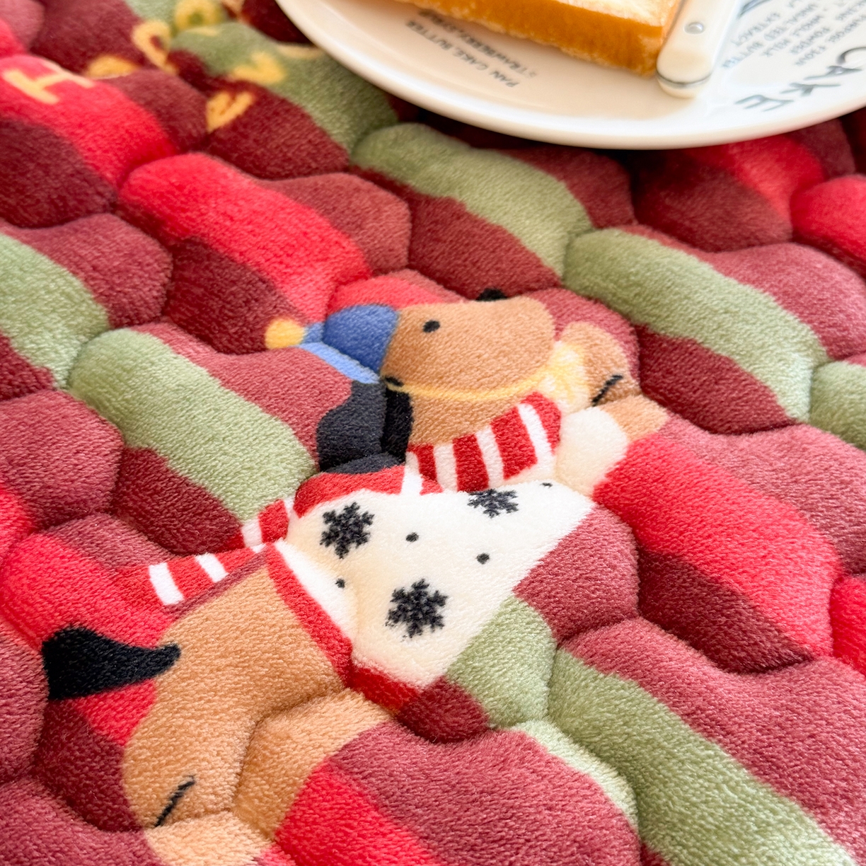 91家纺网 家纺一手货源 找家纺 Sweet dreams甜梦 2025新款高克重牛奶绒印花夹棉床笠圣诞款 糖豆