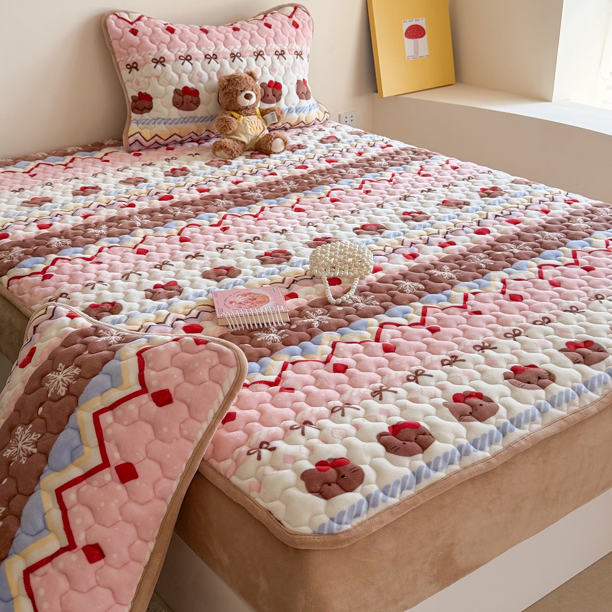 91家纺网 家纺一手货源 找家纺 （总）Sweet dreams甜梦 2025新款高克重牛奶绒印花夹棉床笠圣诞款