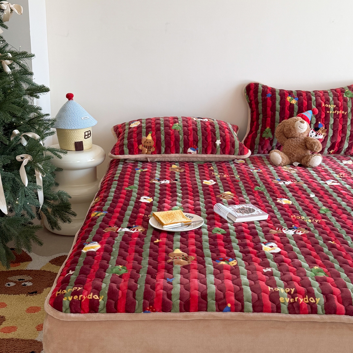 91家纺网 家纺一手货源 找家纺 Sweet dreams甜梦 2025新款高克重牛奶绒印花夹棉床笠圣诞款 糖豆