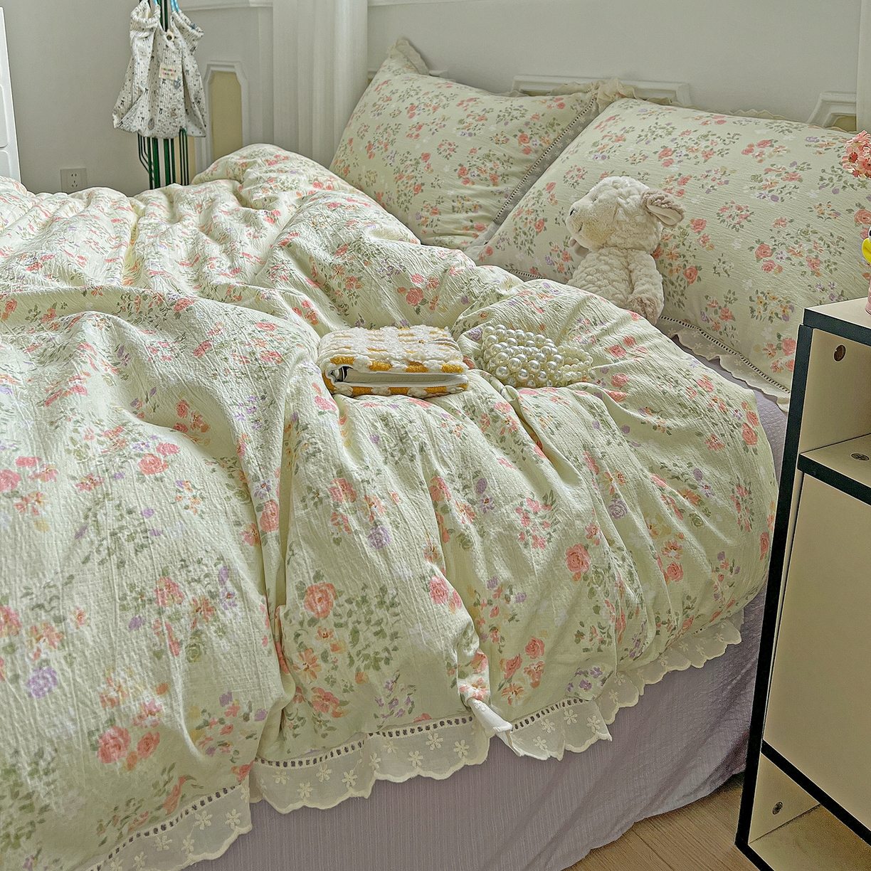 91家纺网 家纺一手货源 找家纺 一比一 2026新款云感皱皱双层纱四件套-全棉花边款【控价99元销售】半夏绿