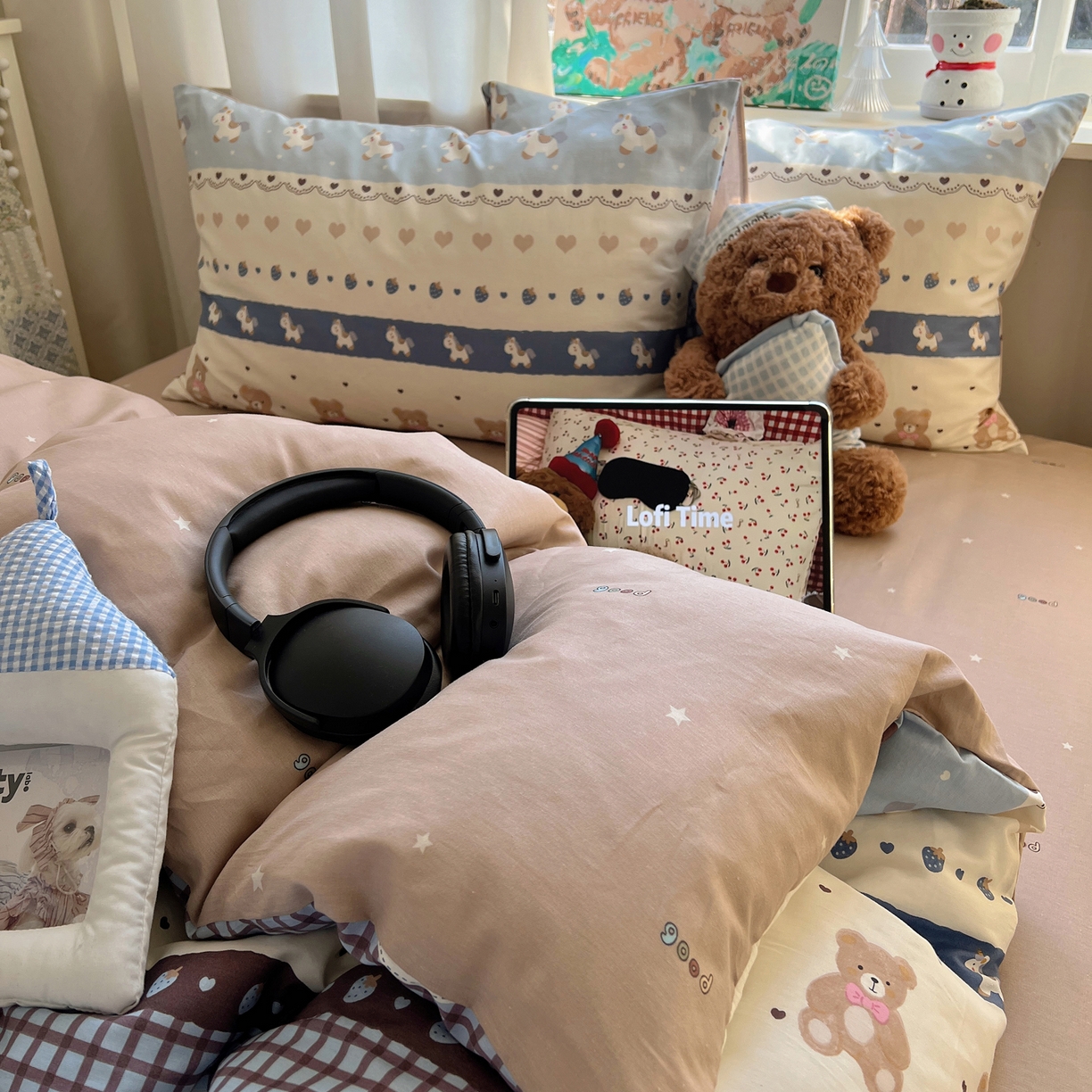 91家纺网 家纺一手货源 找家纺 六巷胡同 2026春夏新款INS卡通基础款全棉纯棉四件套-系列一 费尔岛熊熊