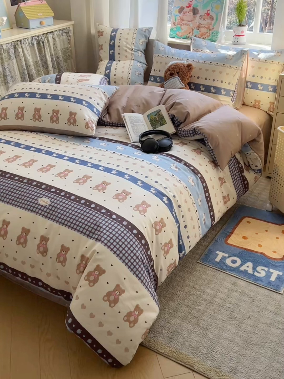 91家纺网 家纺一手货源 找家纺 六巷胡同 2026春夏新款INS卡通基础款全棉纯棉四件套-系列一 费尔岛熊熊