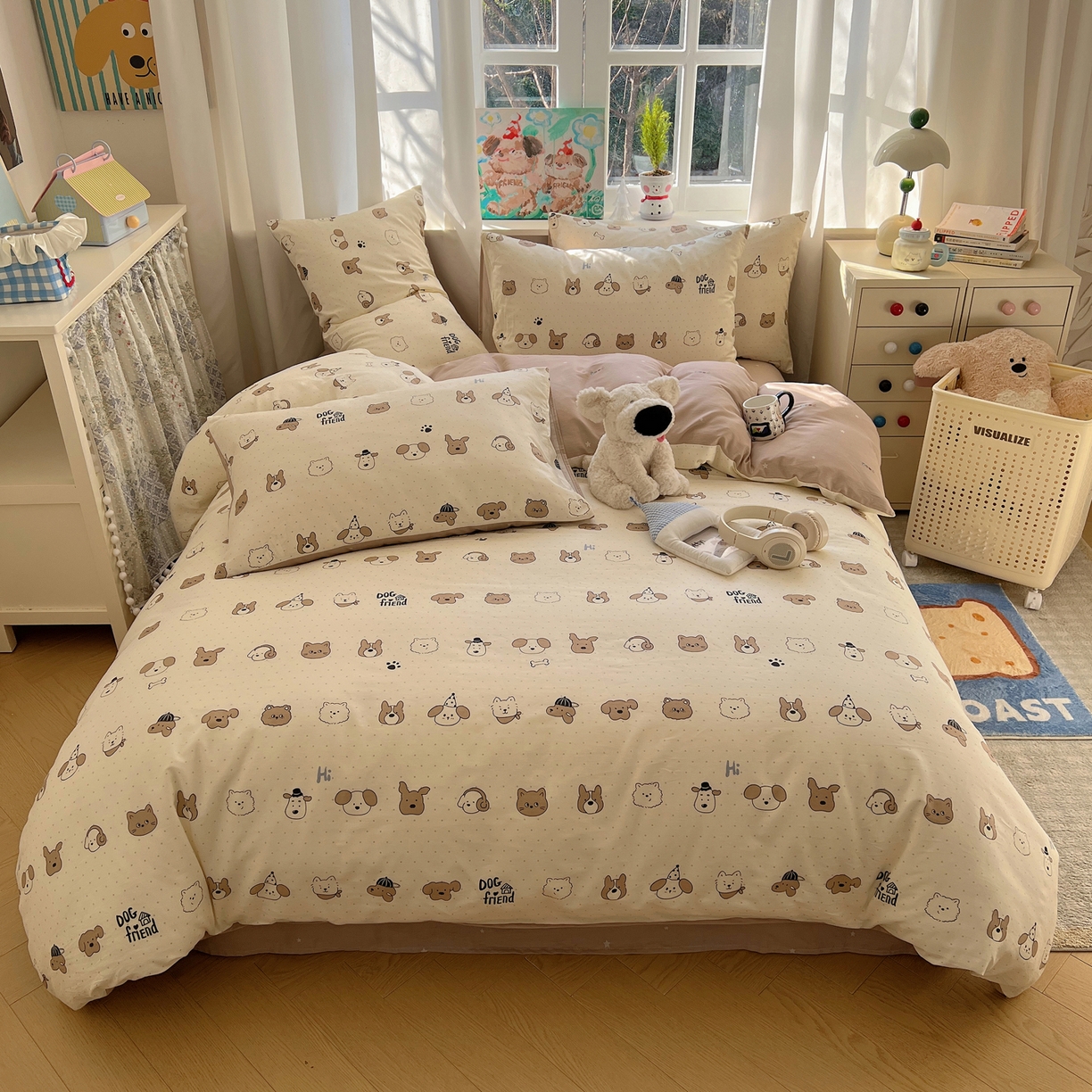 91家纺网 家纺一手货源 找家纺 六巷胡同 2026春夏新款INS卡通基础款全棉纯棉四件套-系列一 嗨皮波点犬