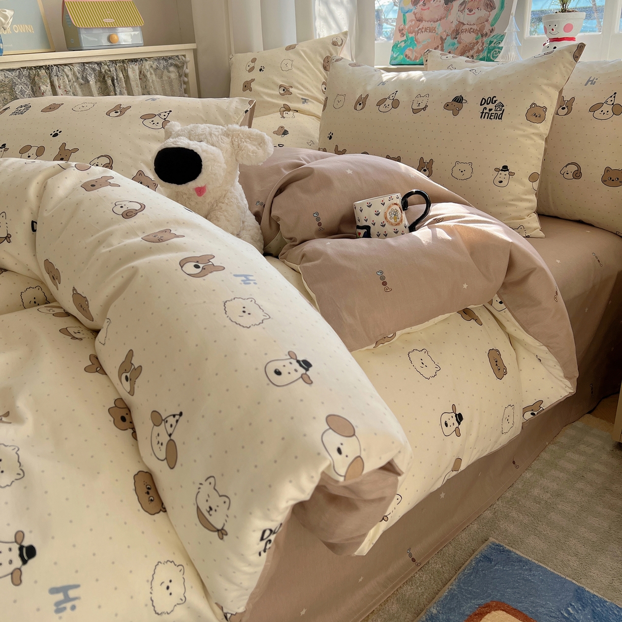 91家纺网 家纺一手货源 找家纺 六巷胡同 2026春夏新款INS卡通基础款全棉纯棉四件套-系列一 嗨皮波点犬