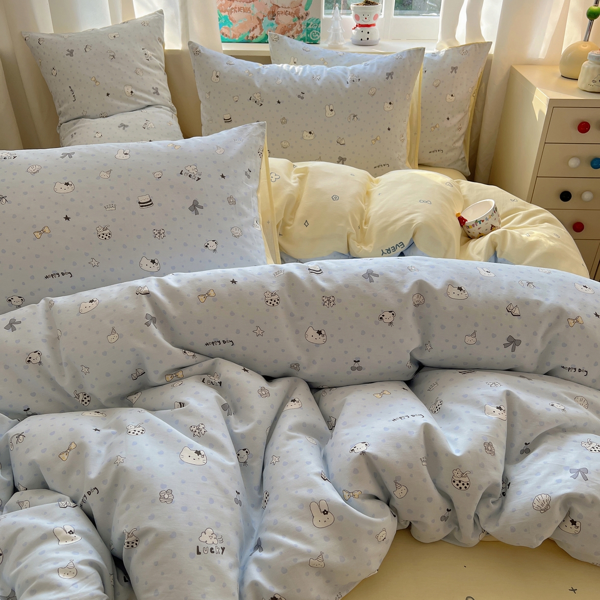 91家纺网 家纺一手货源 找家纺 六巷胡同 2026春夏新款INS卡通基础款全棉纯棉四件套-系列一 海滩欢乐季