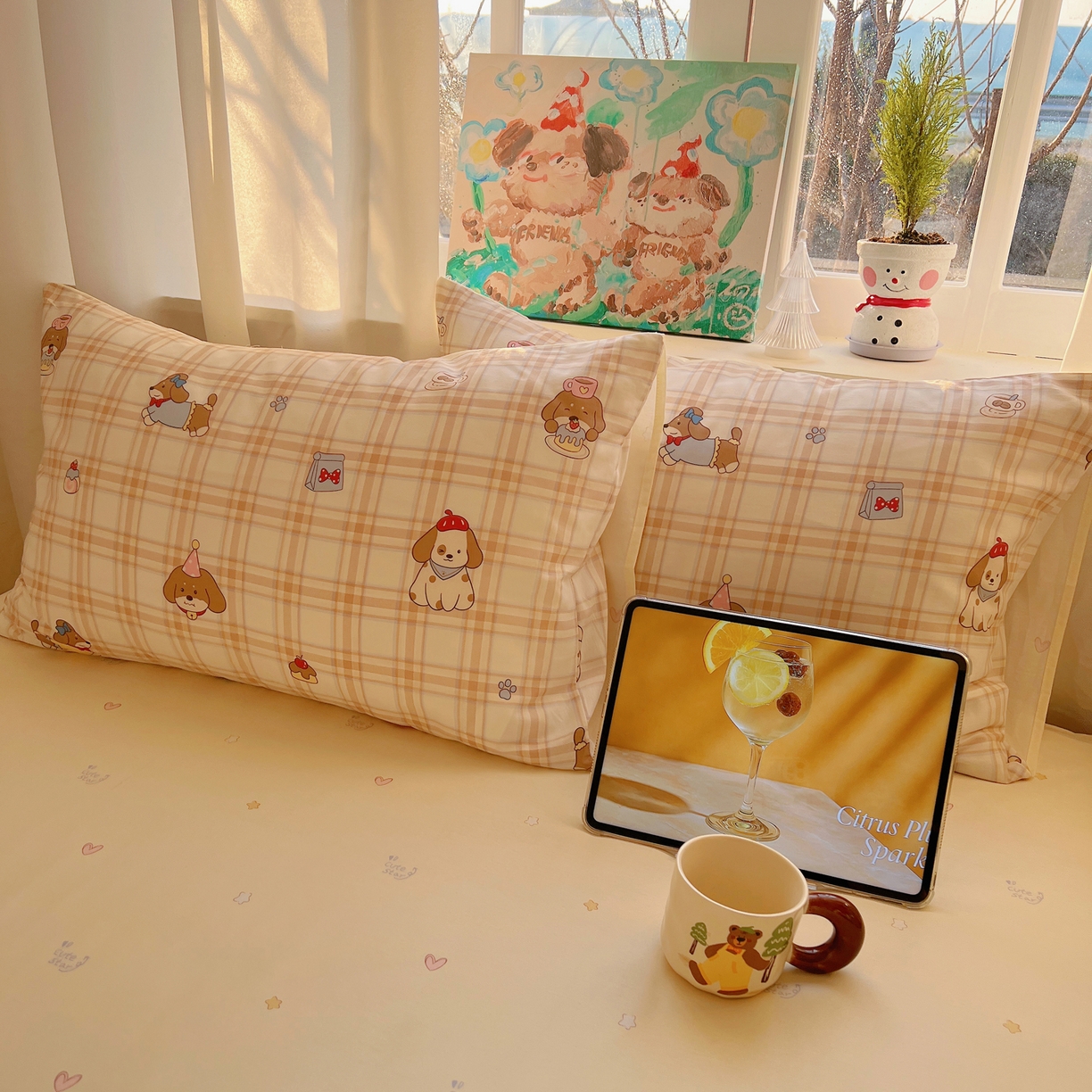 91家纺网 家纺一手货源 找家纺 六巷胡同 2026春夏新款INS卡通基础款全棉纯棉四件套-系列一 黄格汪星人