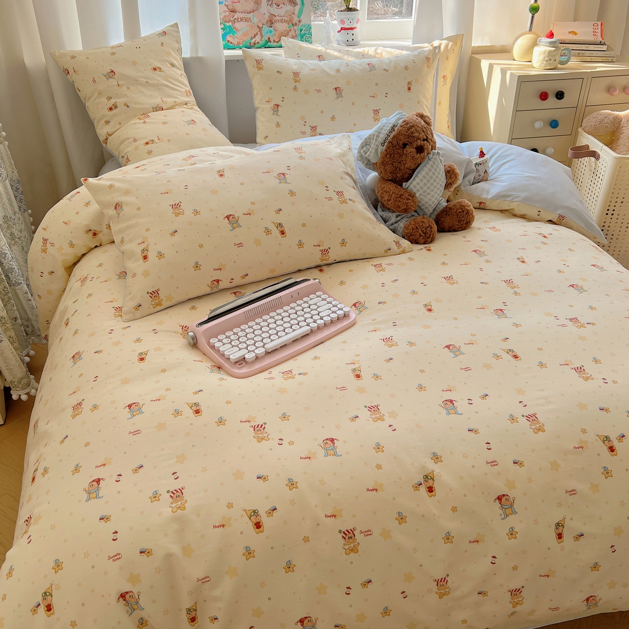 91家纺网 家纺一手货源 找家纺 六巷胡同 2026春夏新款INS卡通基础款全棉纯棉四件套-系列一 魔法星星仔