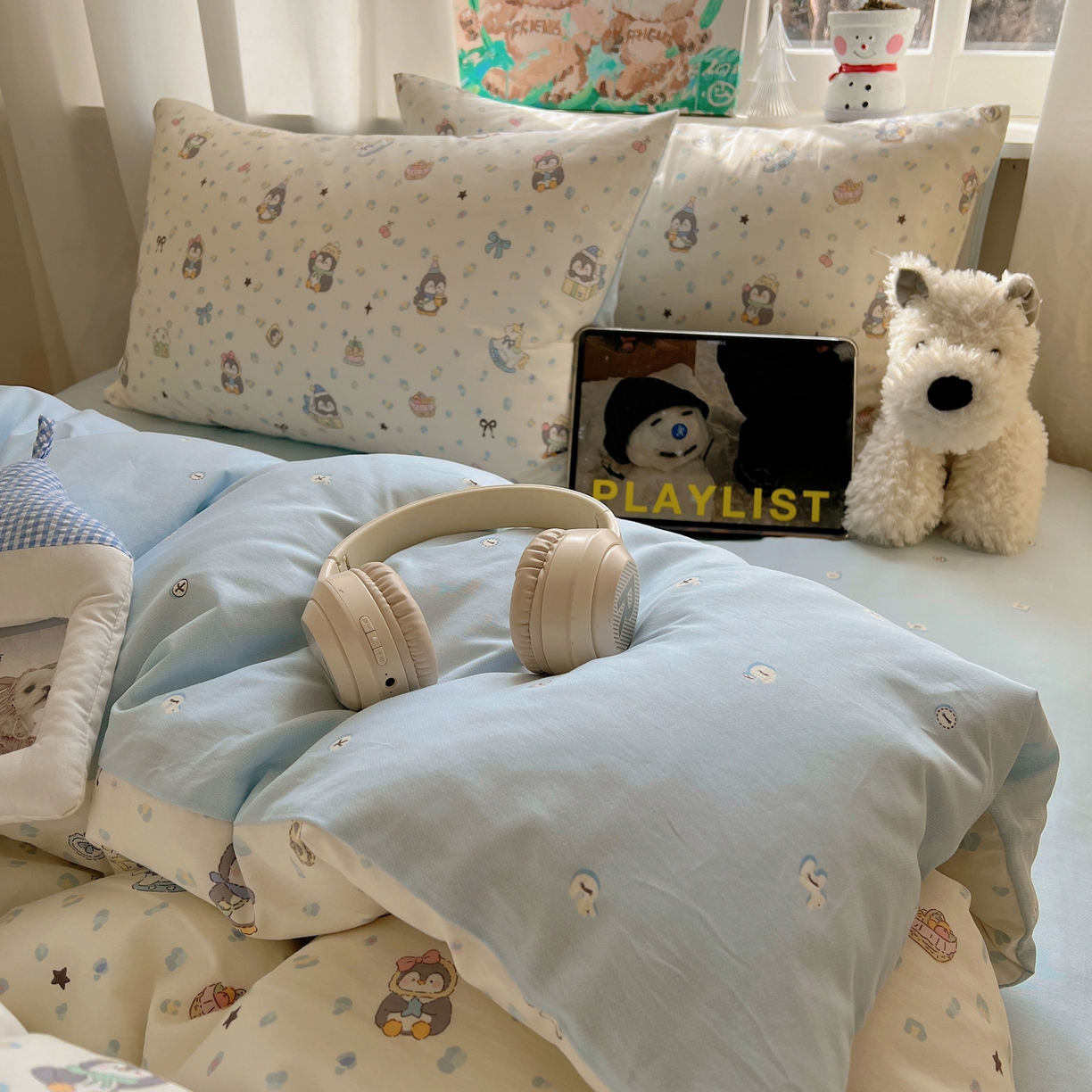 91家纺网 家纺一手货源 找家纺 六巷胡同 2026春夏新款INS卡通基础款全棉纯棉四件套-系列一 企鹅欢乐趴