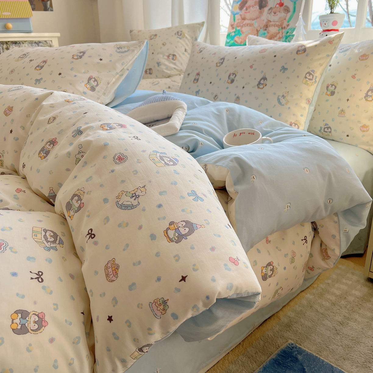 91家纺网 家纺一手货源 找家纺 六巷胡同 2026春夏新款INS卡通基础款全棉纯棉四件套-系列一 企鹅欢乐趴