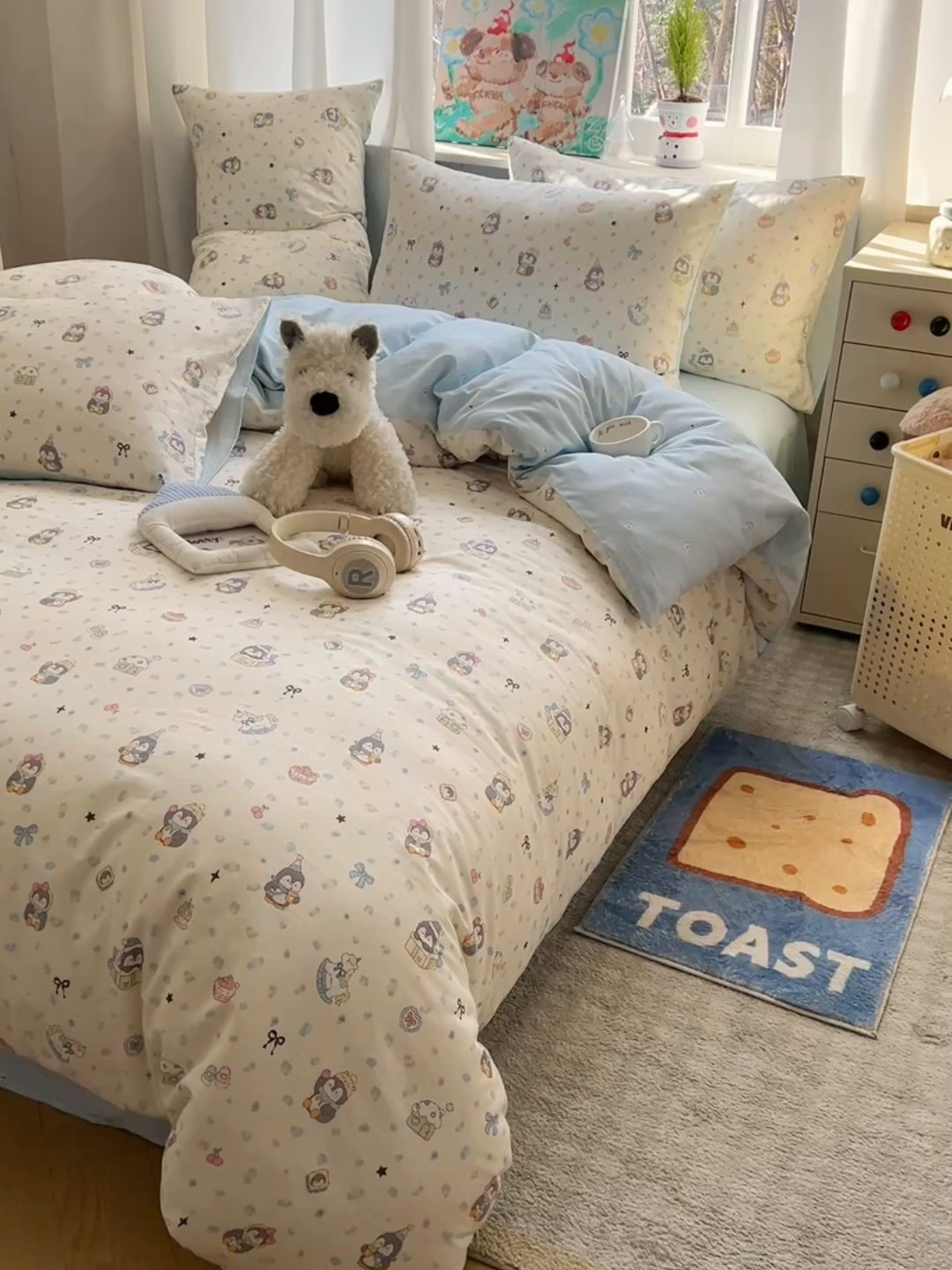 91家纺网 家纺一手货源 找家纺 六巷胡同 2026春夏新款INS卡通基础款全棉纯棉四件套-系列一 企鹅欢乐趴