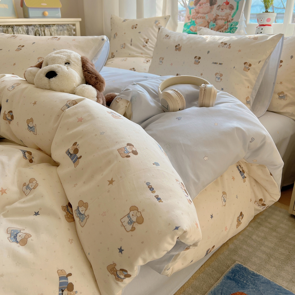 91家纺网 家纺一手货源 找家纺 六巷胡同 2026春夏新款INS卡通基础款全棉纯棉四件套-系列一 星星小萌犬