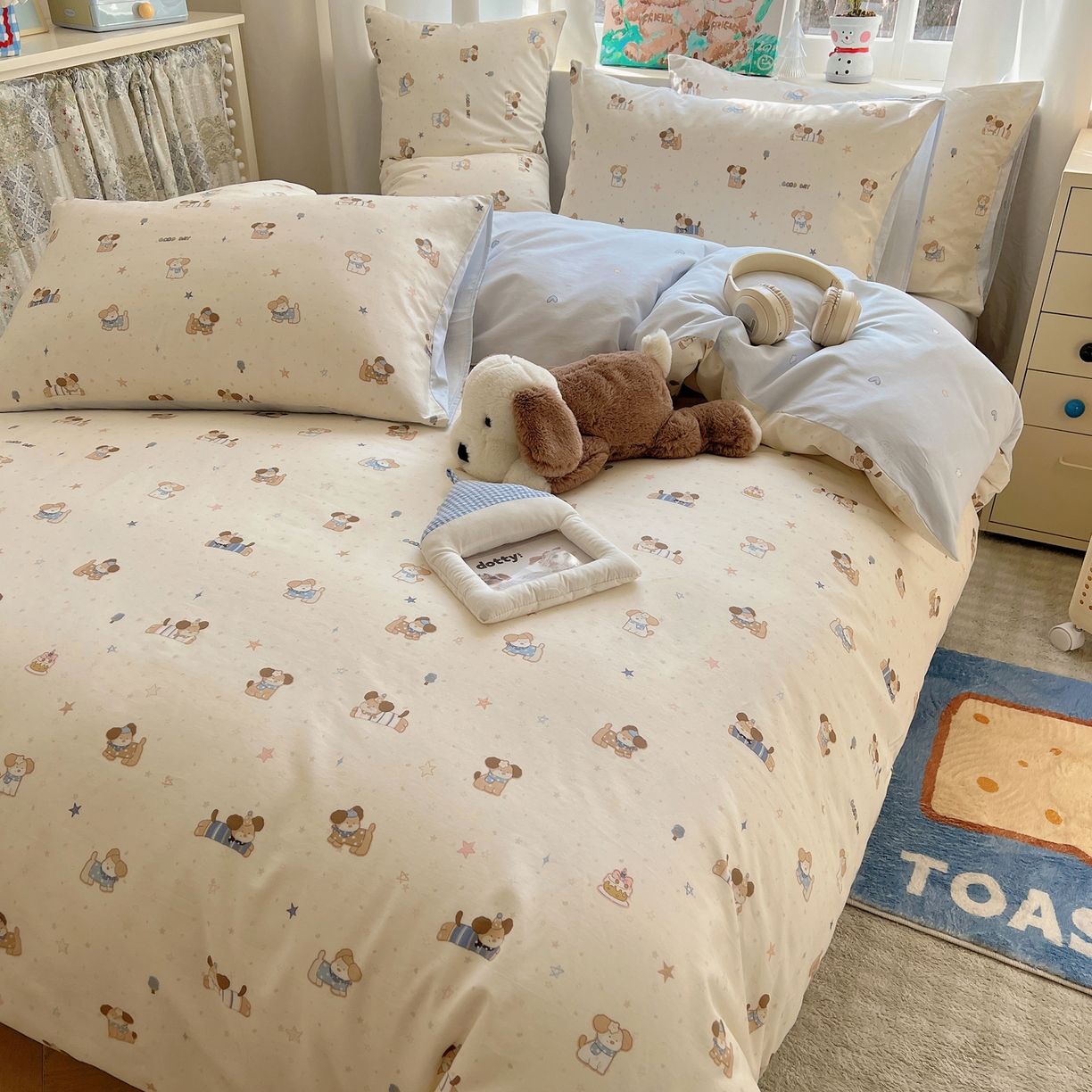 91家纺网 家纺一手货源 找家纺 六巷胡同 2026春夏新款INS卡通基础款全棉纯棉四件套-系列一 星星小萌犬