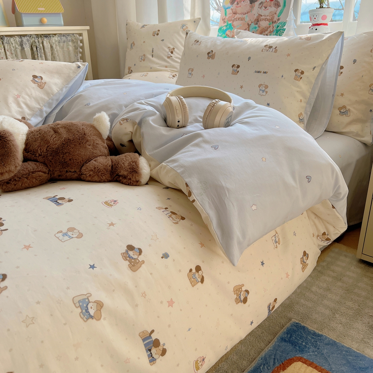 91家纺网 家纺一手货源 找家纺 六巷胡同 2026春夏新款INS卡通基础款全棉纯棉四件套-系列一 星星小萌犬