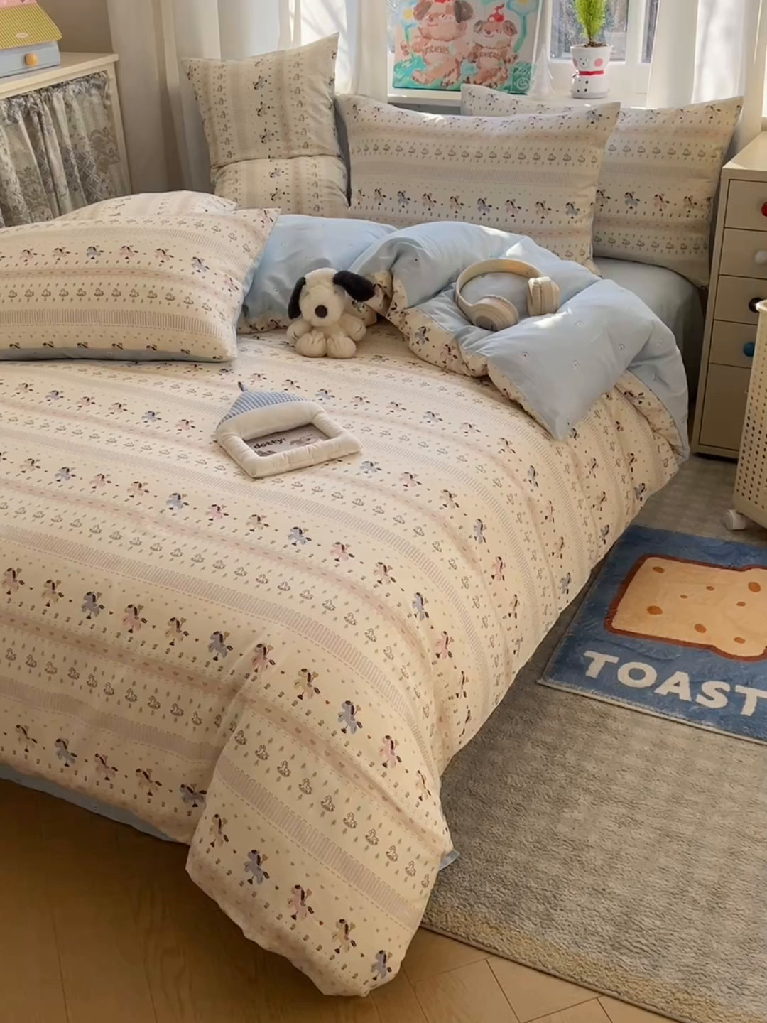 91家纺网 家纺一手货源 找家纺 六巷胡同 2026春夏新款INS卡通基础款全棉纯棉四件套-系列一 旋转木马记