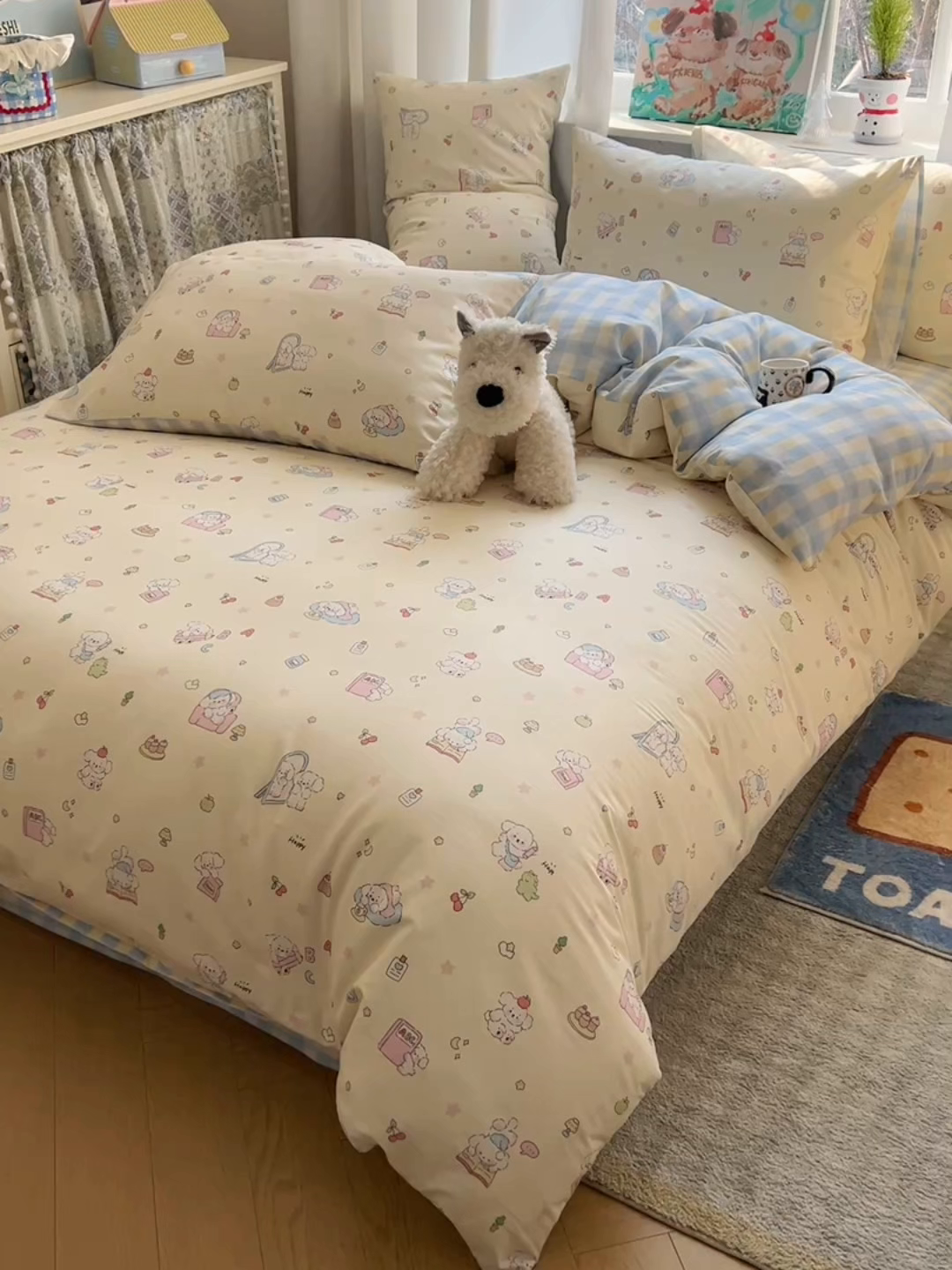 91家纺网 家纺一手货源 找家纺 六巷胡同 2026春夏新款INS卡通基础款全棉纯棉四件套-系列一 元气修狗趴