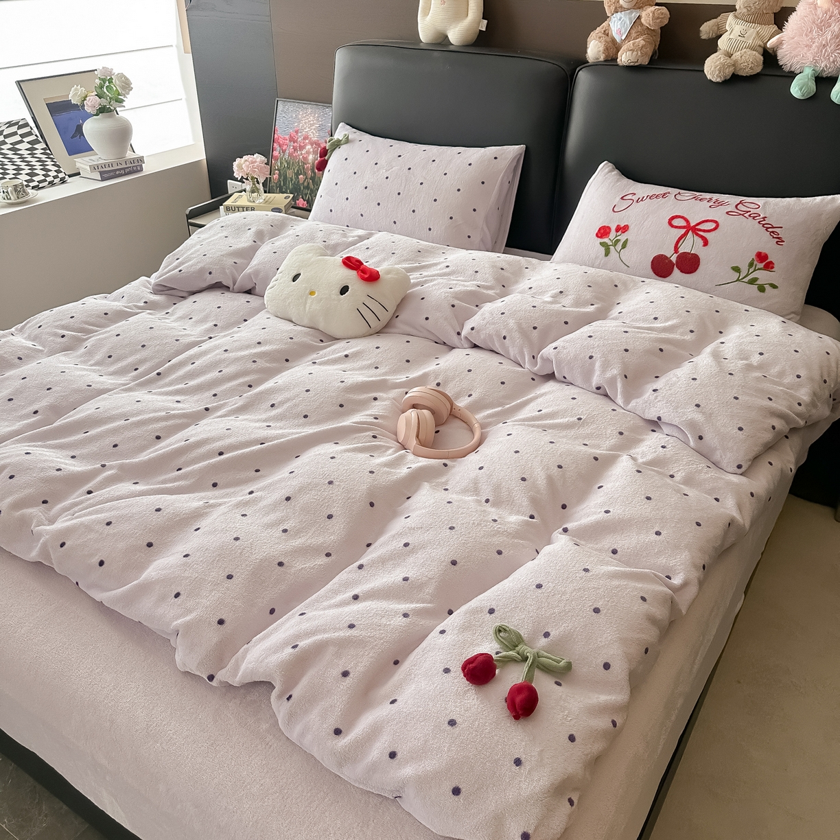 91家纺网 家纺一手货源 找家纺 子钦家纺 2025秋冬新款小红书同款加厚牛奶绒樱桃蝴蝶结款毛巾绣床单床笠四件套-樱桃公主 樱桃公主-紫波点
