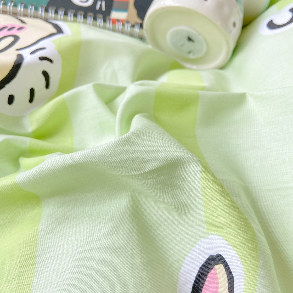 91家纺网 家纺一手货源 找家纺 博雅 2025新款吉伊卡哇正版授权全棉卡通印花四件套 绿条纹吉伊卡哇