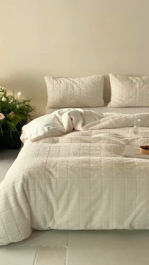 91家纺网 家纺一手货源 找家纺 （总）ONE TWO ONE 121 2025秋冬新款纯色双拼兔毛绒牛奶绒床上用品被套床单枕套四件套被子床垫褥子被芯毛毯-晚意方糖【提供买家秀 会员-10 】