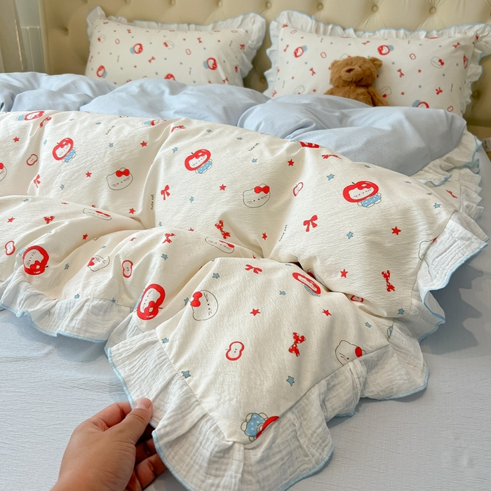 91家纺网 家纺一手货源 找家纺 繁花家居 2025新款高弹线云感木棉多层纱花边超软四件套-风格二 小猫苹果