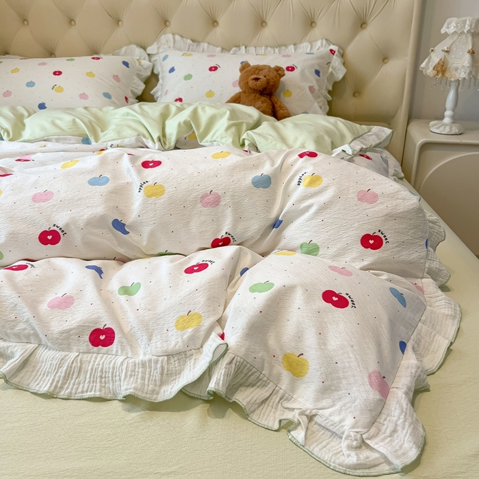 91家纺网 家纺一手货源 找家纺 繁花家居 2025新款高弹线云感木棉多层纱花边超软四件套-风格二 彩色苹果