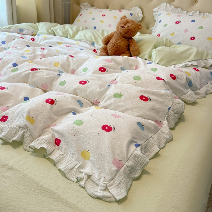 91家纺网 家纺一手货源 找家纺 繁花家居 2025新款高弹线云感木棉多层纱花边超软四件套-风格二 彩色苹果