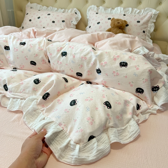 91家纺网 家纺一手货源 找家纺 繁花家居 2025新款高弹线云感木棉多层纱花边超软四件套-风格二 黑猫花花