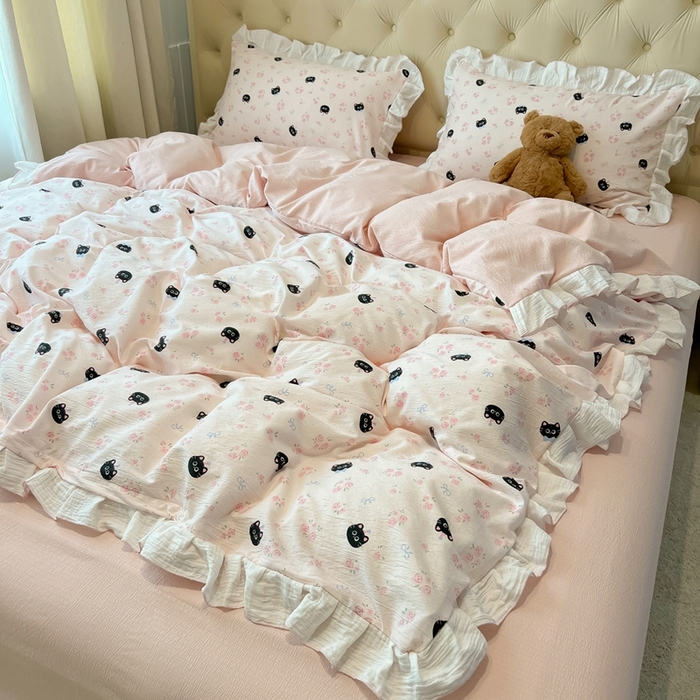 91家纺网 家纺一手货源 找家纺 繁花家居 2025新款高弹线云感木棉多层纱花边超软四件套-风格二 黑猫花花