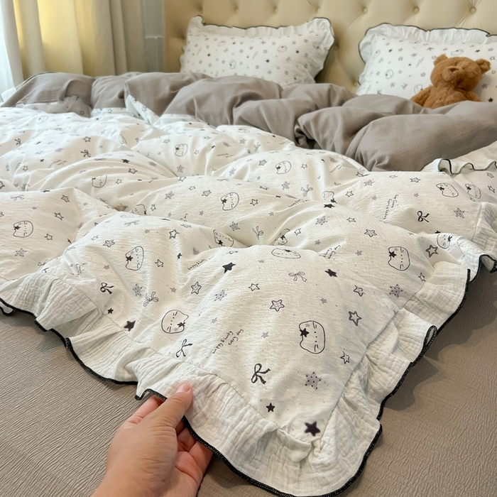 91家纺网 家纺一手货源 找家纺 繁花家居 2025新款高弹线云感木棉多层纱花边超软四件套-风格二 回头小猫