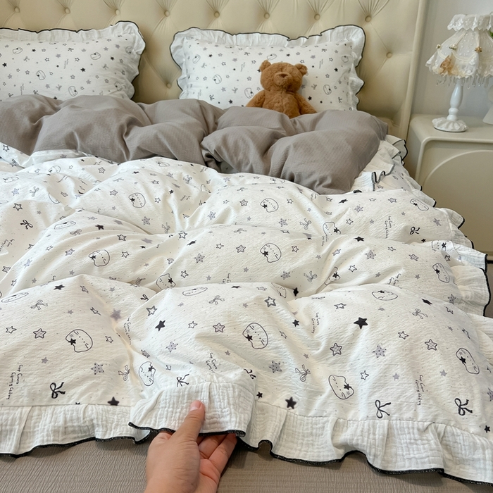 91家纺网 家纺一手货源 找家纺 繁花家居 2025新款高弹线云感木棉多层纱花边超软四件套-风格二 回头小猫