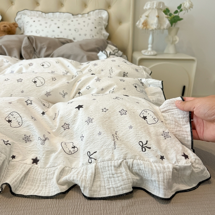 91家纺网 家纺一手货源 找家纺 繁花家居 2025新款高弹线云感木棉多层纱花边超软四件套-风格二 回头小猫