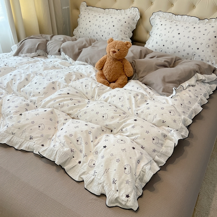 91家纺网 家纺一手货源 找家纺 繁花家居 2025新款高弹线云感木棉多层纱花边超软四件套-风格二 回头小猫