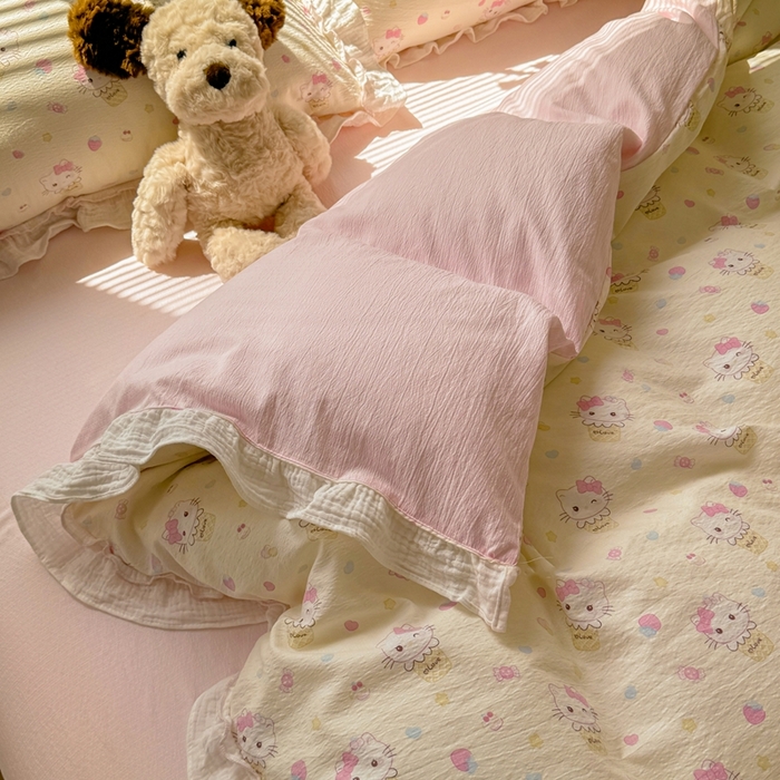 91家纺网 家纺一手货源 找家纺 繁花家居 2025新款高弹线云感木棉多层纱花边超软四件套-风格二 圣代甜喵-米