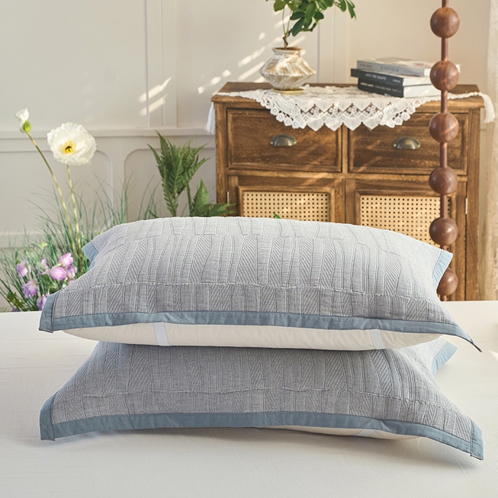 91家纺网 家纺一手货源 找家纺 棠薇家纺 2025新款提花绑带款枕巾棉纱布枕巾夹棉枕头巾 纯色木兰灰