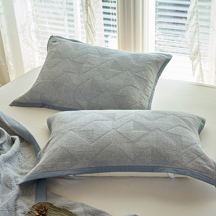 91家纺网 家纺一手货源 找家纺 棠薇家纺 2025新款提花绑带款枕巾棉纱布枕巾夹棉枕头巾 纯色三角灰