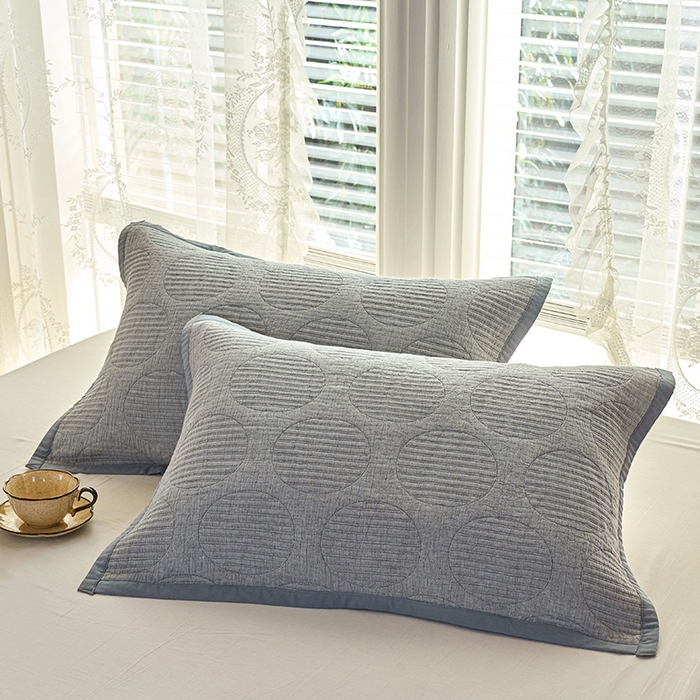 91家纺网 家纺一手货源 找家纺 棠薇家纺 2025新款提花绑带款枕巾棉纱布枕巾夹棉枕头巾 纯色圆圈灰