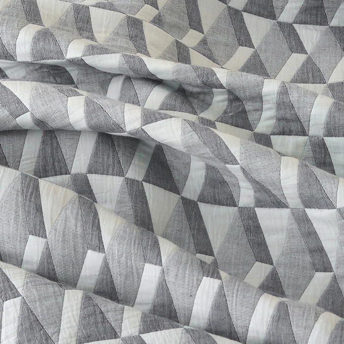 91家纺网 家纺一手货源 找家纺 棠薇家纺 2025新款提花绑带款枕巾棉纱布枕巾夹棉枕头巾 菱格灰