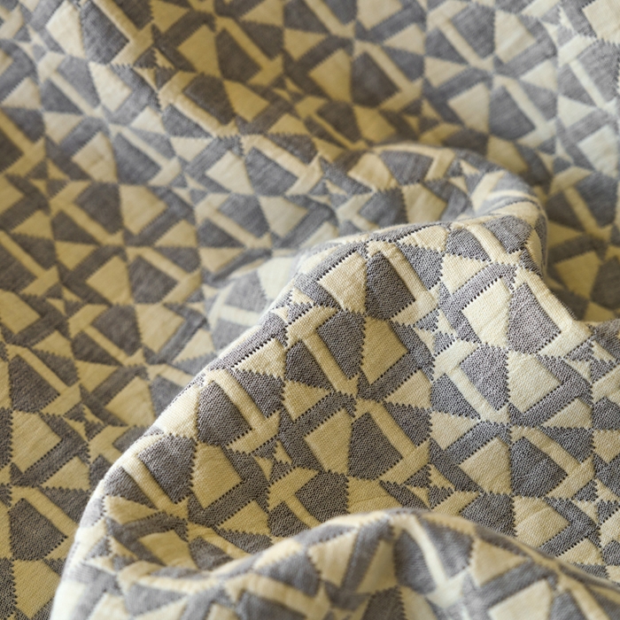 91家纺网 家纺一手货源 找家纺 棠薇家纺 2025新款提花绑带款枕巾棉纱布枕巾夹棉枕头巾 罗马故事