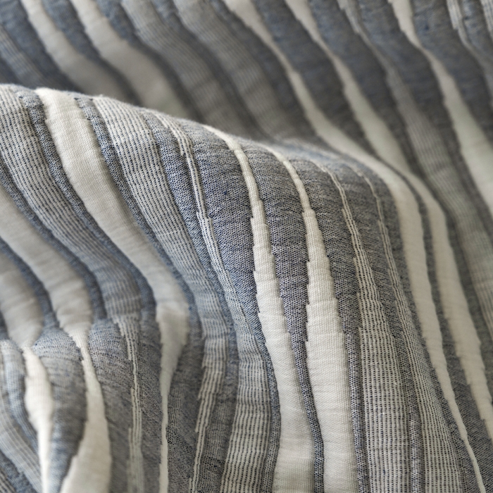 91家纺网 家纺一手货源 找家纺 棠薇家纺 2025新款提花绑带款枕巾棉纱布枕巾夹棉枕头巾 素练浮光灰