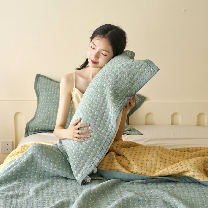 91家纺网 家纺一手货源 找家纺 棠薇家纺 2025新款提花绑带款枕巾棉纱布枕巾夹棉枕头巾 星空绿